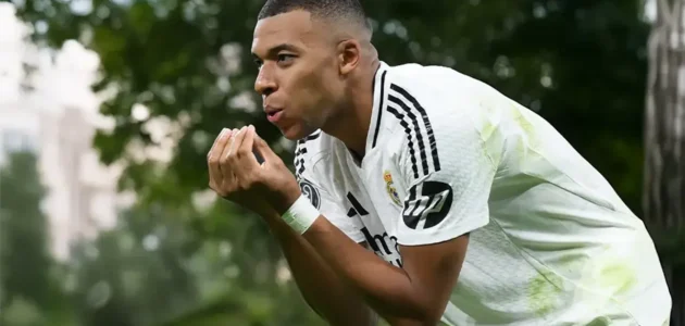 مستقبل كيليان مبابي: بين باريس سان جيرمان وريال مدريد – ماذا ينتظره في 2025؟
